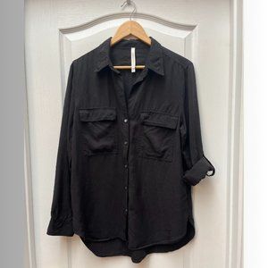 Aritzia The Group by Babaton Utility Button-up in Black Size Medium